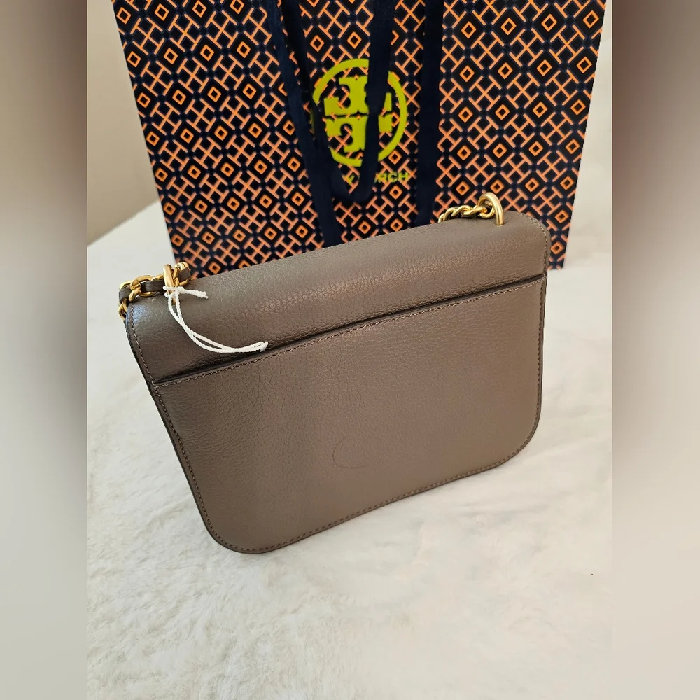 BRAND NEW! TORY BURCH BRITTEN ADJUSTABLE SHOULDER/CROSSBODY BAG & CARD CASE BUND - Picture 4 of 16